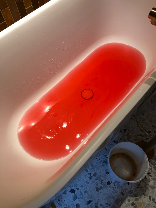 lektesten met kleurwater camera voor onder douche camera-onderzoek in riolering door Lekdetectie VLAANDEREN lektesten met kleurwater camera voor onder douche camera-onderzoek in riolering door Lekdetectie VLAANDEREN